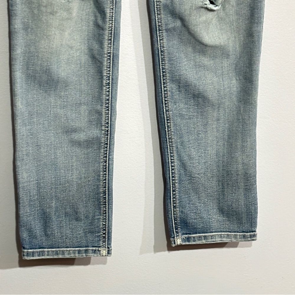 Chico’s Platinum Ultimate fit Tapered Distressed 0.5 Stretch Denim Blue Jeans - Picture 5 of 14